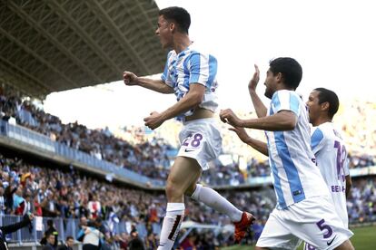 Juan Pablo Añor 'Juanpi' (i) celebra el gol del empate ante el Barcelona.