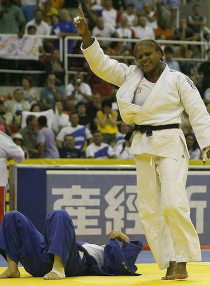 Yurisel Laborde celebra una victoria en el pasado Mundial.