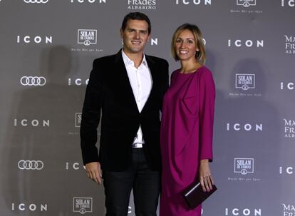 Albert Rivera y Beatriz Tajuelo, en los premios de la revista 'ICON' de 2016, en Madrid.