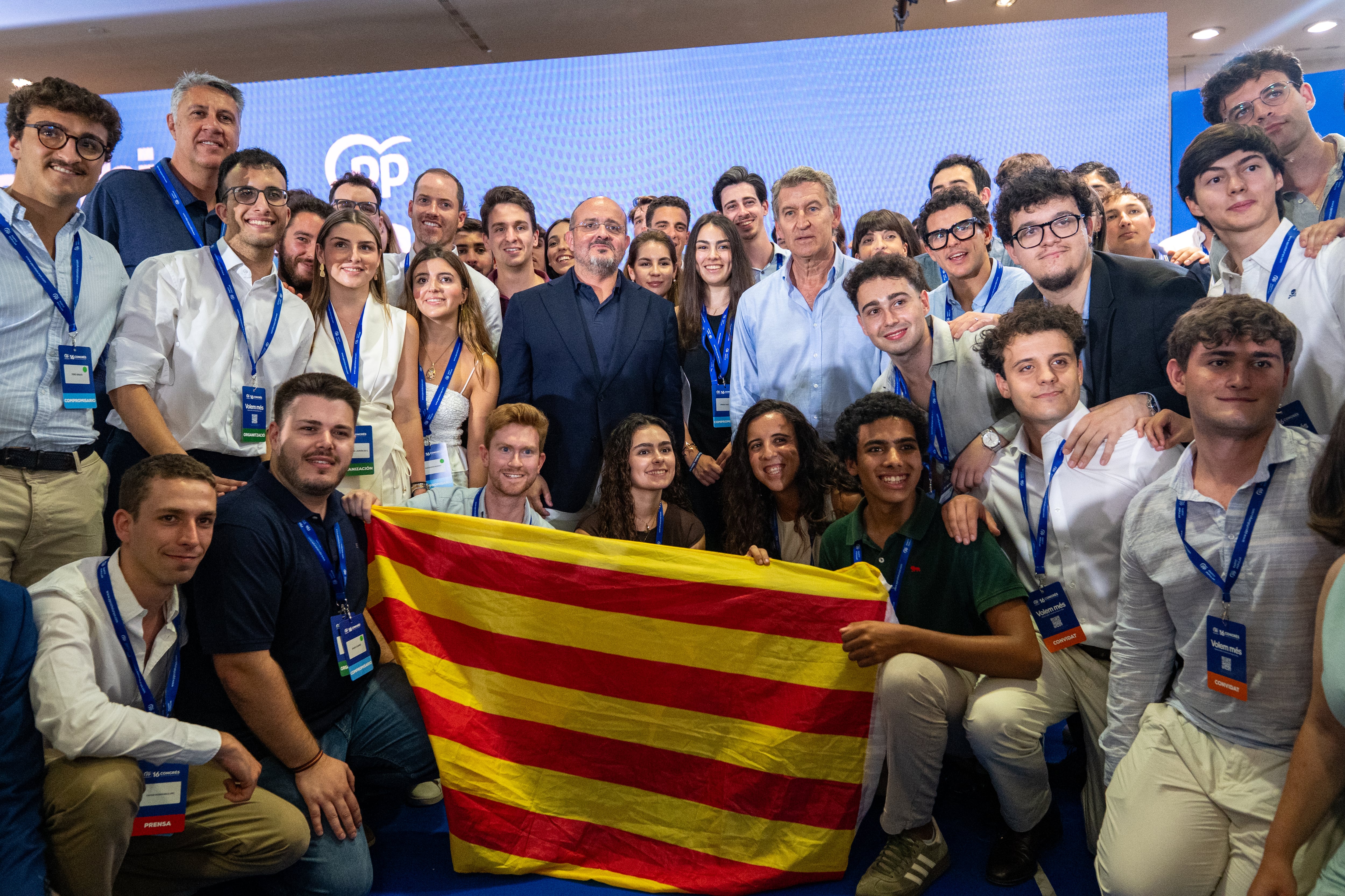 Feijóo apela en Barcelona a dejar atrás el ‘procés’: “Como la mayoría de los catalanes, nosotros también queremos pasar página”