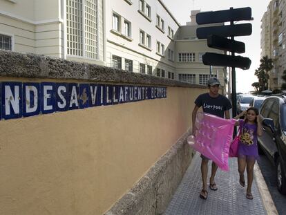 Esquina de la calle Condesa Villafuente Bermeja de Cádiz cuyo nombre el PSOE ha propuesto cambiar.