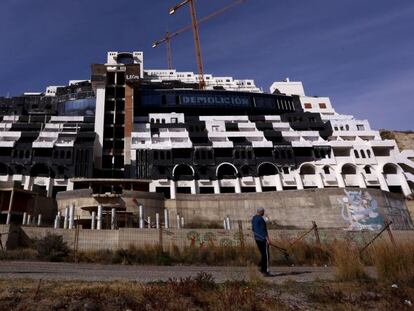 Hotel El Algarrobico en Carboneras, Almeria.