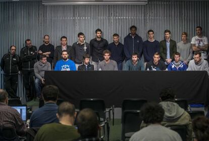 Los jugadores del Bilbao Basket, durante su rueda de prensa.