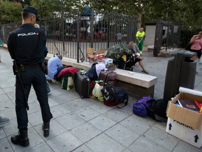 Desalojo del Hogar Social en la calle Príncipe de Vergara.