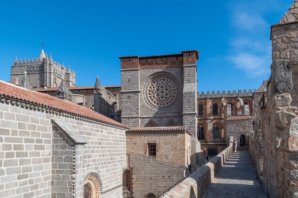 Qué hacer 24 horas en Ávila: mucho patrimonio, historia y dulces ...