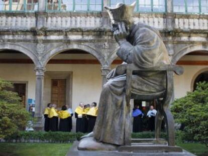 Luciano Méndez, para quien organizaciones estudiantiles de la Universidad de Santiago piden la inhabilitación, se refiere con desprecio a la joven agredida