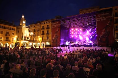 Un dels concerts celebrats a la plaça Major de Vic