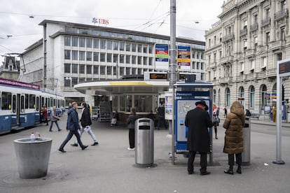 Plaza de Zúrich (Suiza) donde tienen su sede tanto UBS como Credit Suisse.