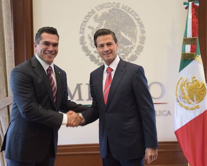 En 2015, Peña Nieto recibió a Moreno después de ganar la elección en Campeche. 