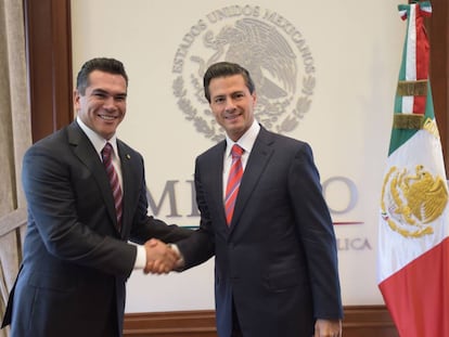 En 2015, Peña Nieto recibió a Moreno después de ganar la elección en Campeche. 