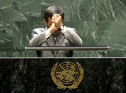 El presidente iraní, Mahmud Ahmadineyad, durante su intervención en la conferencia para la revisión del Tratado de No Proliferación Nuclear, en la sede de Naciones Unidas en Nueva York, el pasado 3 de mayo.