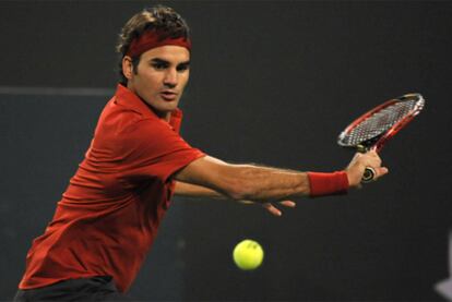 Federer sufrió más de la cuenta ante Hanescu.