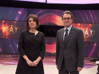 El presidente Mas con la presentadora de &#039;.CAT&#039;, el nuevo programa de TV-3  