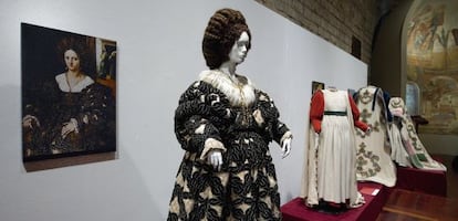 Vestido de Isabel de Este realizado a partir del cuadro de Julio Romano pintado de 1524.