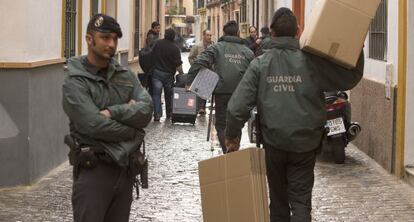 La Guardia Civil registra la sede de UGT por orden de Alaya, en diciembre.