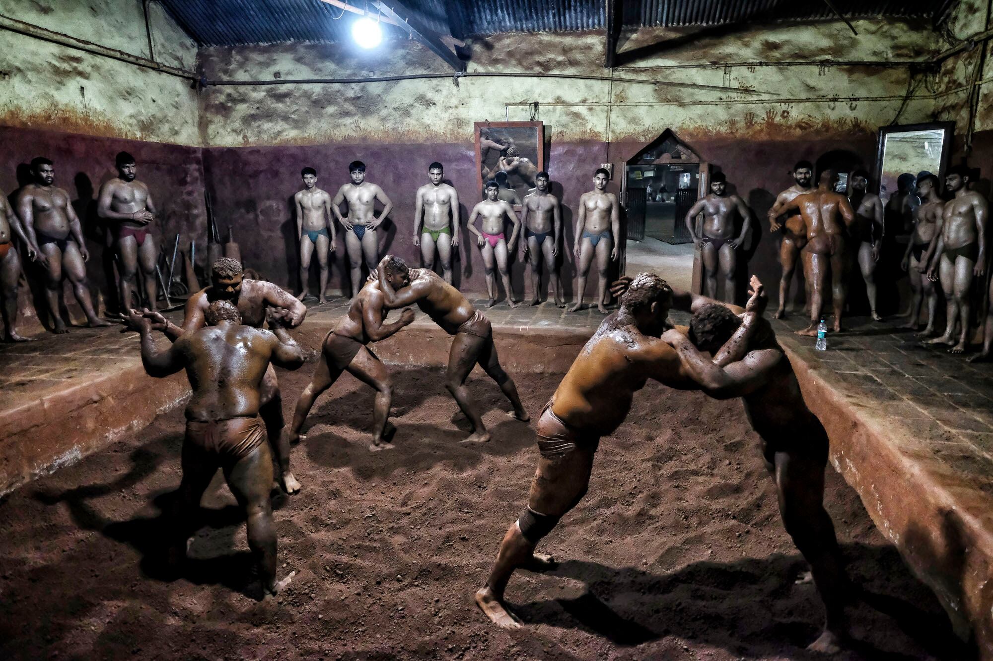 El ‘kushti’, la ancestral disciplina de lucha libre india que exige abstinencia y celibato