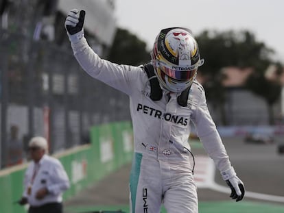 Lewis Hamilton celebra su victoria en el Gran Premio de M&eacute;xico.