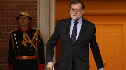 Mariano Rajoy surt de la Moncloa aquest dijous.