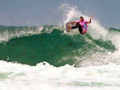 Sage Erickson en la playa de Pantín durante la Patín Classic Galicia Pro