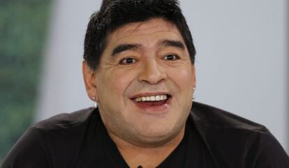 Diego Armando Maradona, también fue víctima del biturí.
