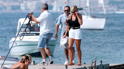 Lady Di y Dodi Al Fayed en Saint Tropez, el 22 de agosto de 1997.