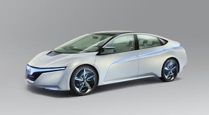 Honda AC-X, una berlina híbrida con 50 kilómetros de autonomía en modo 100% eléctrico