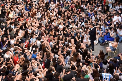 El escenario elegido por Sergio Massa este jueves para su último acto fue un guiño a las nuevas generaciones, el colegio secundario Carlos Pellegrini, en Buenos Aires.