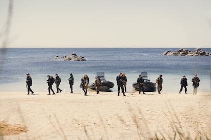 El elenco de 'Punto Nemo', durante el rodaje de la serie.