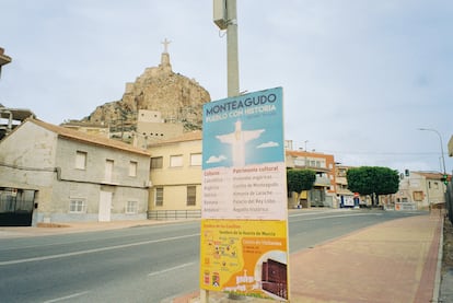 El famoso Cristo del Castillo de Monteagudo.