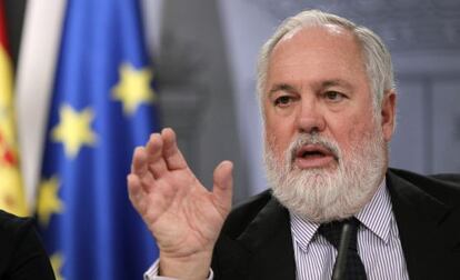 El ministro de Agricultura, Miguel Arias Cañete, tras el Consejo de Ministros.