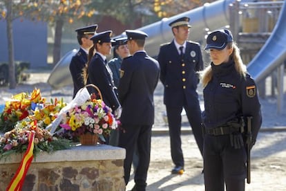 Agentes de diferentes cuerpos antes del homenaje