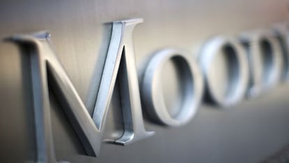 Moody’s rebaja la perspectiva de España a estable