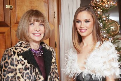 La editora de 'Vogue' Anna Wintour y Georgina Chapman, de Marchesa, juntas en 2015.