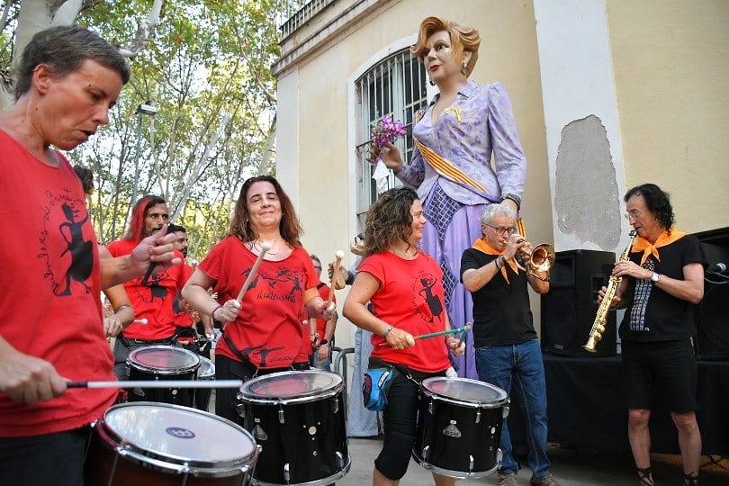 Fiestas de Sants, coctelerías y exposiciones para este fin de semana en Barcelona