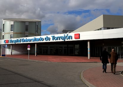 Fachada del Hospital Universitario de Torrejón, en Madrid, en marzo de 2020.