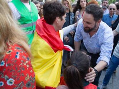 “Casado legitima nuestro discurso”, asegura el líder de Vox, a quien el CIS otorga un escaño en el Congreso.