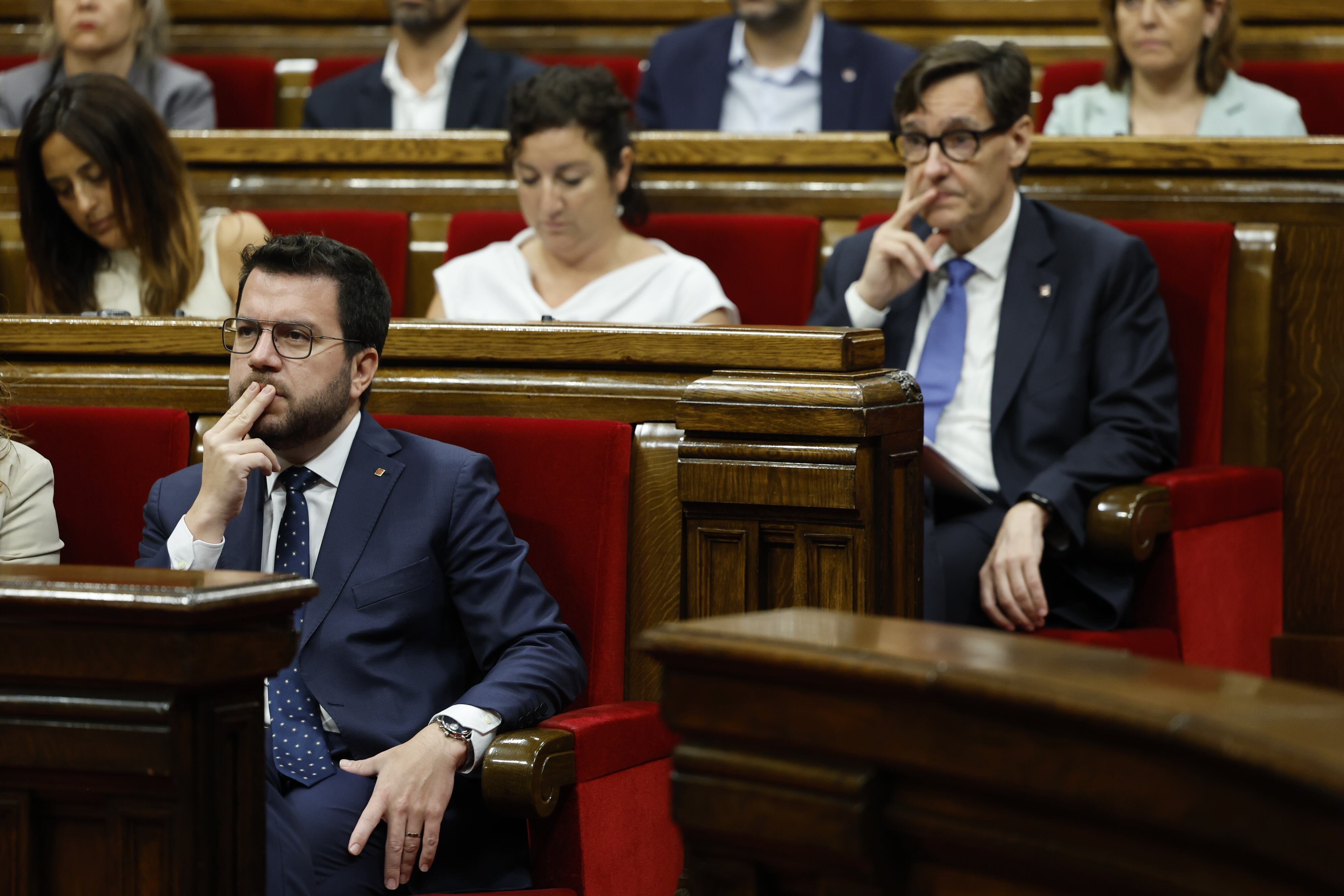 El Parlament da luz verde a tramitar la reforma que permitirá votar a Puigdemont desde el extranjero