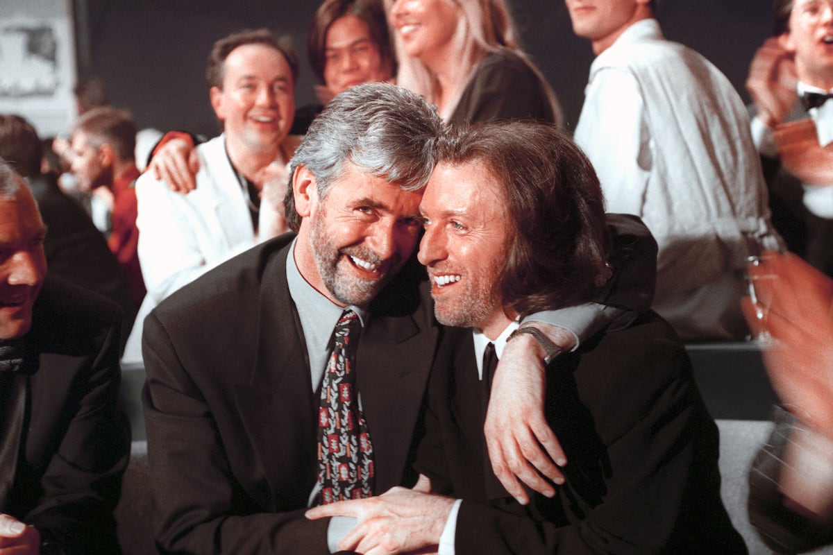 Charlie McGettigan apoya a Nemo y desafía a la UER devolviendo su trofeo de Eurovisión