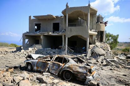 Un edificio destruido en el lugar de un bombardeo israelí en Shama, en el sur de Líbano, este viernes.