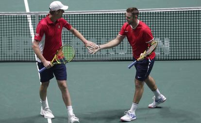 Sam Querrey y Jack Sock, durante el partido ante Bolelli y Fognini. 