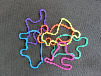 La estúpida moda de las pulseritas de silicona