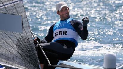 Ben Ainslie celebra su nuevo triunfo. 