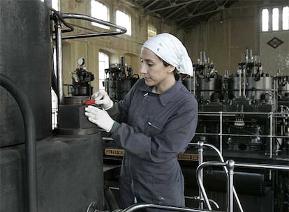 Sala de la nave de motores de Pacífico, que abasteció de energía al metro durante décadas.