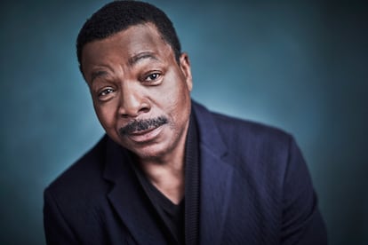 Carl Weathers, actor. Weathers se convirtió en uno de los hombres fuertes que dominaron el cine estadounidense durante los ochenta por producciones de acción como 'Depredador'. Había resurgido recientemente gracias a la serie 'The Mandalorian', una de las versiones del universo de 'Star Wars' creada para la plataforma Disney+.