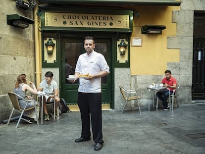  Pablo Sánchez, responsable de la chocolatería de San Ginés de Madrid 