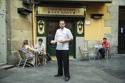  Pablo Sánchez, responsable de la chocolatería de San Ginés de Madrid 