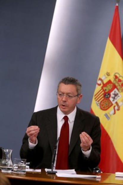 El ministro de Justicia, Alberto Ruiz-Gallardón, presenta el anteproyecto de reforma de la ley del aborto.
