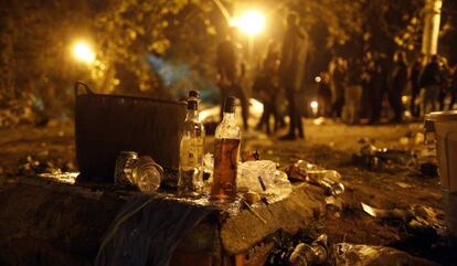 Bebidas alcohólicas en un botellón en Ciudad Universitaria, Madrid.