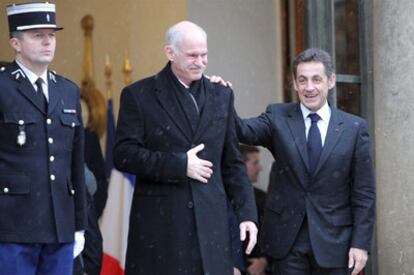George Papandreu, primer ministro griego, tras su encuentro de ayer en París con Nicolas Sarkozy.