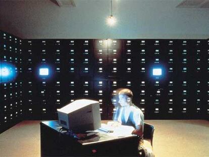 'The file room', de Antoni Muntadas.